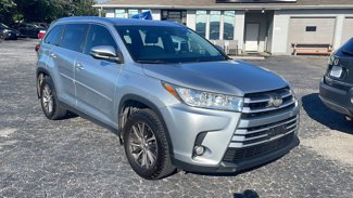 Used 2019 Toyota Highlander XLE image 1