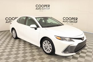 Used 2023 Toyota Camry LE image 1