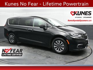 Used 2023 Chrysler Pacifica Touring-L image 1