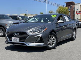 Used 2019 Hyundai Sonata SE image 1