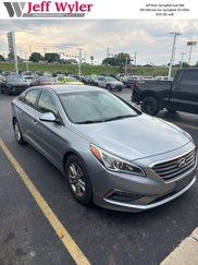 Used 2015 Hyundai Sonata SE w/ Option Group 02 image 1