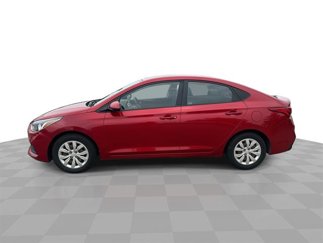Used 2020 Hyundai Accent SE image 1
