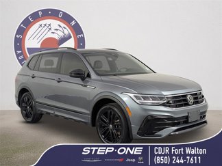Used 2022 Volkswagen Tiguan SE R-Line image 1