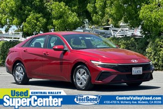 Used 2024 Hyundai Elantra SE image 1