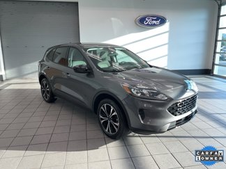 Used 2022 Ford Escape SE w/ SE Sport Appearance Package image 1