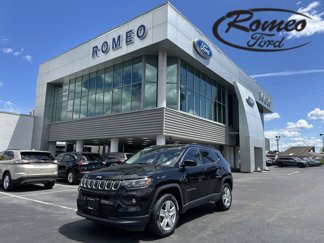 Used 2022 Jeep Compass Latitude w/ Convenience Group image 1
