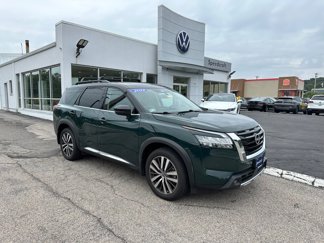 Used 2022 Nissan Pathfinder Platinum w/ Cargo Package image 1