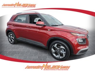 Used 2024 Hyundai Venue SEL image 1