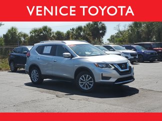 Used 2018 Nissan Rogue SV image 1