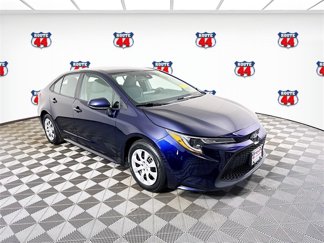 Certified 2021 Toyota Corolla LE image 1