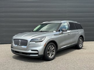 Used 2023 Lincoln Aviator 2WD w/ Class IV Trailer Tow Package image 1