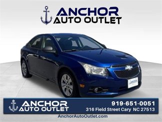 Used 2013 Chevrolet Cruze LS image 1