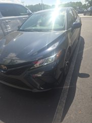 Used 2019 Toyota Camry SE image 1