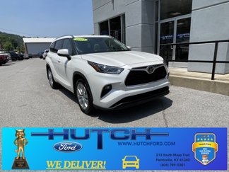 Used 2021 Toyota Highlander Limited image 1