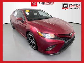 Used 2018 Toyota Camry SE image 1