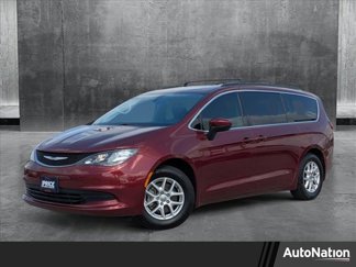 Used 2020 Chrysler Voyager Lxi image 1