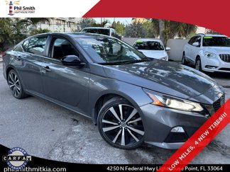 Used 2022 Nissan Altima 2.5 SR image 1