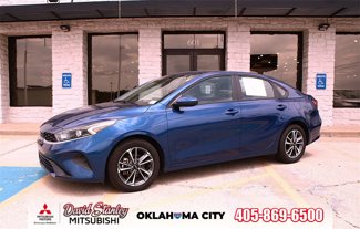 Used 2023 Kia Forte LXS image 1