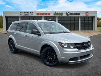 Used 2020 Dodge Journey SE w/ SE Popular Equipment Group image 1