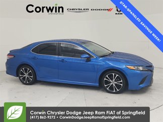 Used 2018 Toyota Camry SE image 1