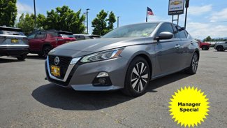 Used 2020 Nissan Altima 2.5 SL image 1