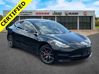 Used 2020 Tesla Model 3 Standard Range image 1