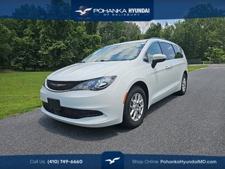 Used 2021 Chrysler Voyager Lxi image 1