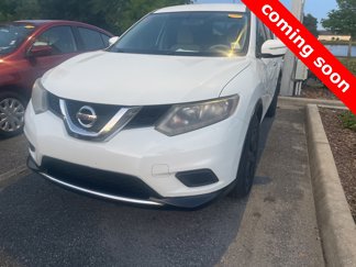 Used 2015 Nissan Rogue S image 1