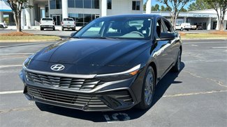 Used 2024 Hyundai Elantra SEL image 1
