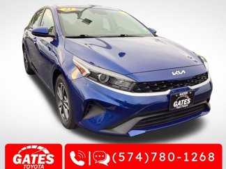 Used 2023 Kia Forte LXS image 1