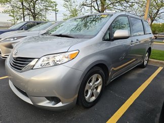 Used 2011 Toyota Sienna LE image 1