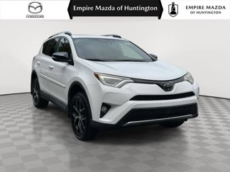Used 2017 Toyota RAV4 SE image 1
