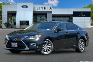 Used 2018 Lexus ES 300h w/ Navigation Package image 1