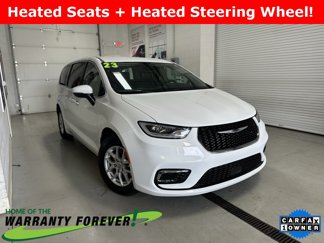 Used 2023 Chrysler Pacifica Touring-L image 1