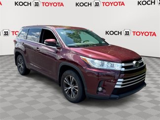 Used 2017 Toyota Highlander Plus image 1
