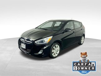 Used 2014 Hyundai Accent SE image 1