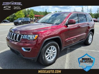 Used 2018 Jeep Grand Cherokee Laredo image 1