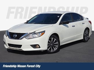 Used 2017 Nissan Altima 2.5 SV image 1