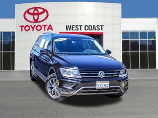 Used 2020 Volkswagen Tiguan SE w/ Panoramic Sunroof Package image 1
