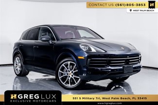 Used 2023 Porsche Cayenne image 1