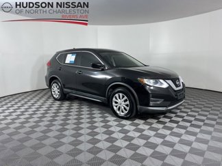 Used 2017 Nissan Rogue S image 1