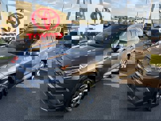 Used 2019 Toyota RAV4 Limited image 1