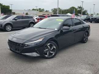 Certified 2023 Hyundai Elantra Limited image 1