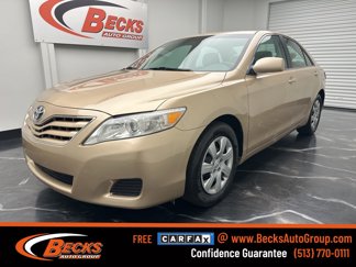 Used 2010 Toyota Camry LE image 1