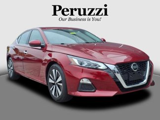 Used 2021 Nissan Altima 2.5 SV w/ SV Premium Package image 1