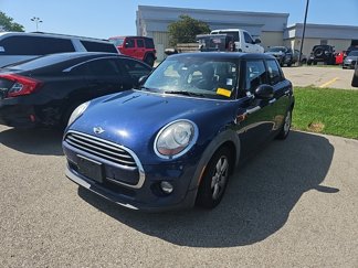 Used 2018 MINI Cooper 4-Door Hardtop image 1
