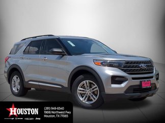 Used 2023 Ford Explorer XLT image 1