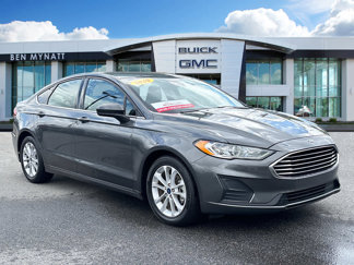 Used 2020 Ford Fusion SE image 1