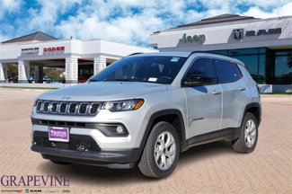 New 2025 Jeep Compass Latitude image 1