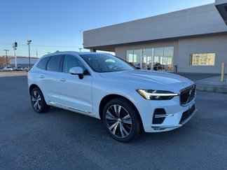 Certified 2022 Volvo XC60 B5 Inscription w/ Climate Package image 1